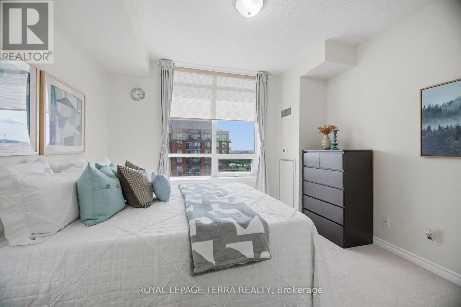 1011 - 2379 CENTRAL PARK DRIVE
