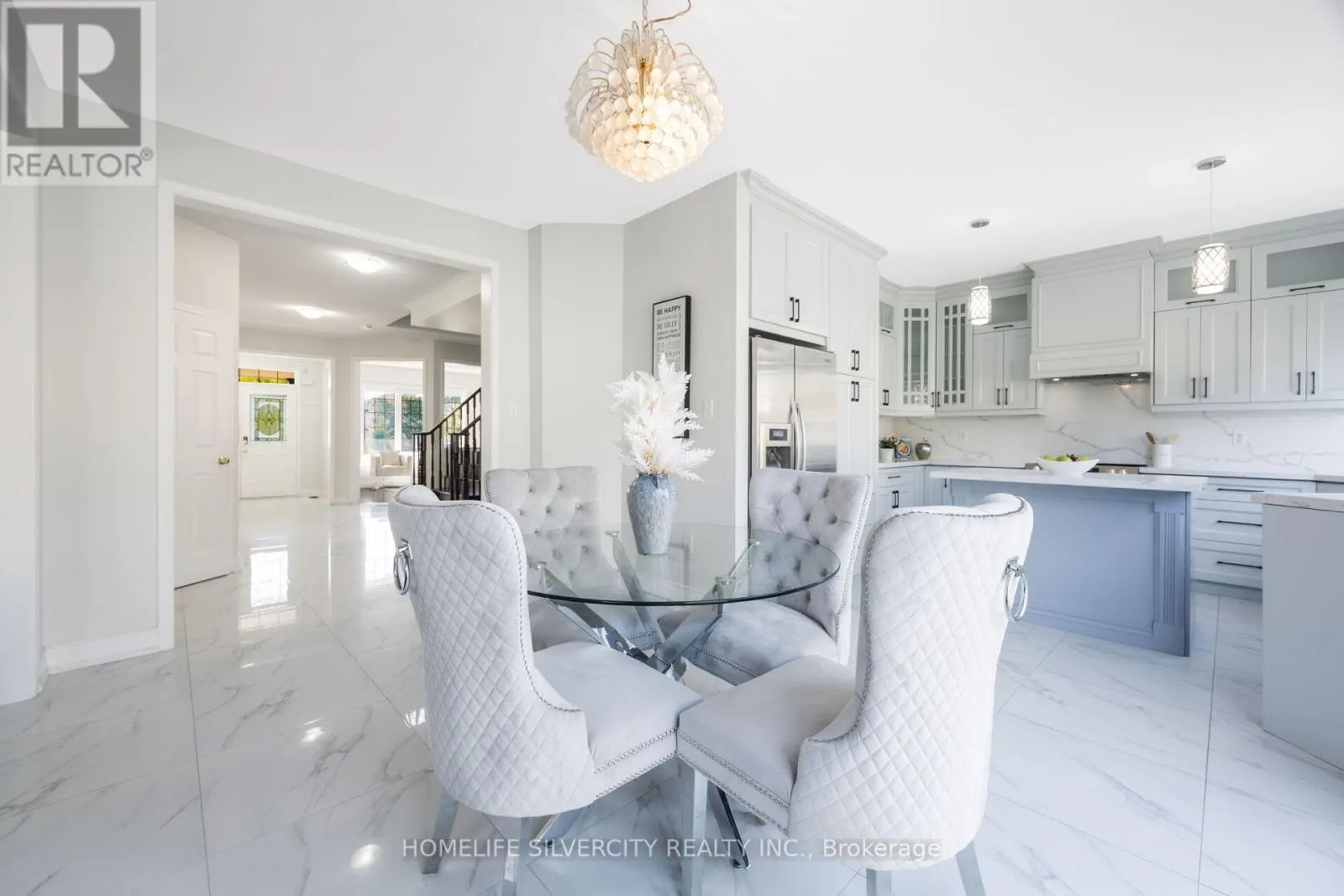 25 VAN HOOF CRESCENT