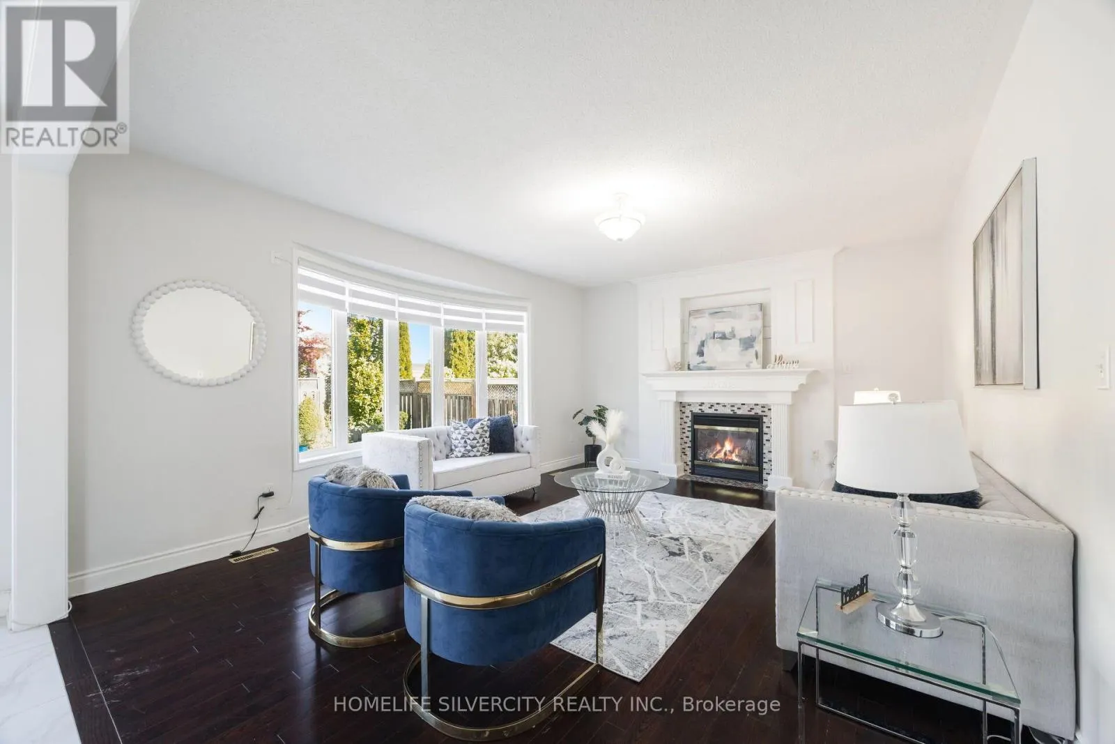 25 VAN HOOF CRESCENT