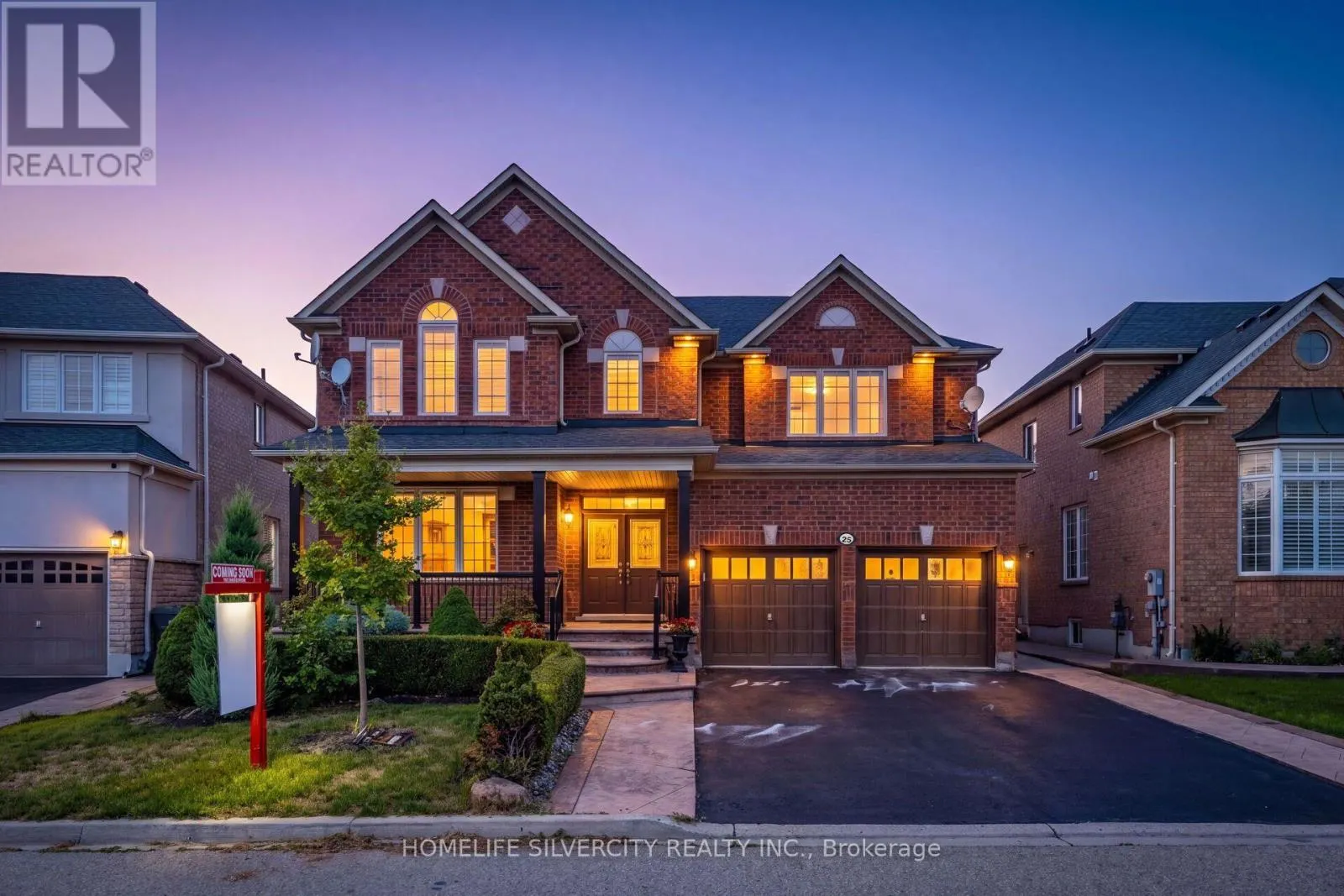 25 VAN HOOF CRESCENT