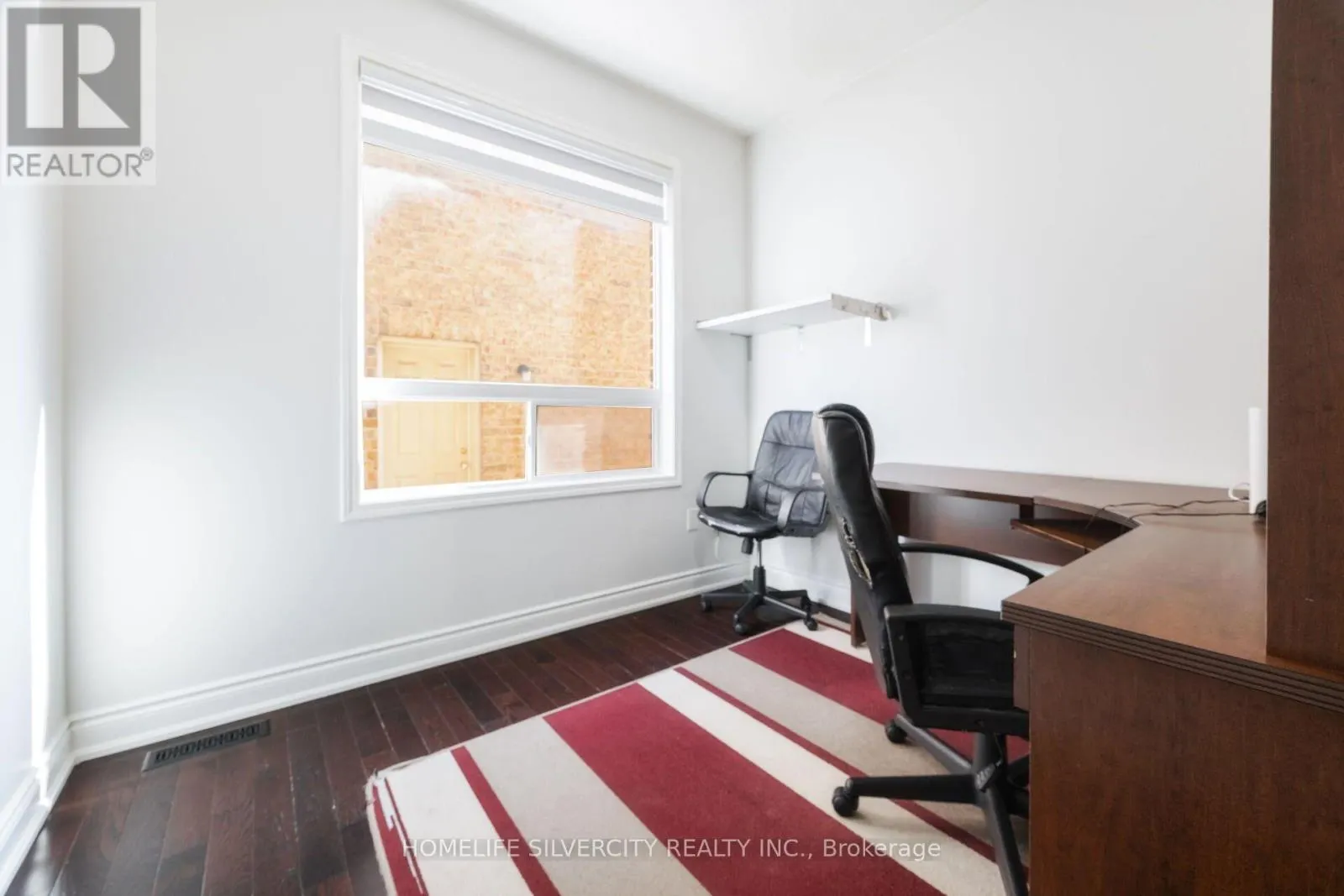 25 VAN HOOF CRESCENT