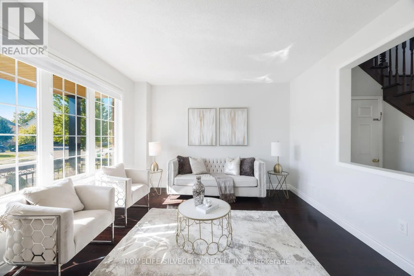 25 VAN HOOF CRESCENT