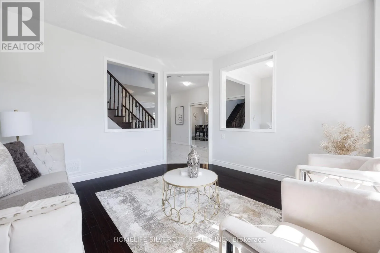 25 VAN HOOF CRESCENT