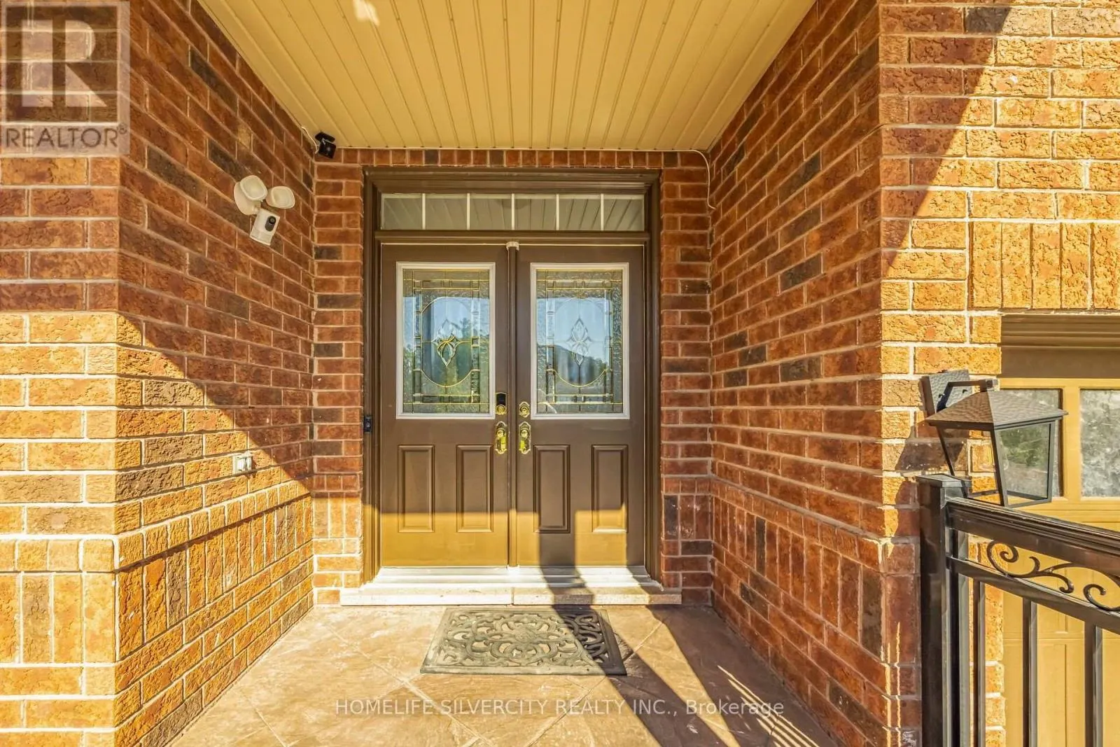 25 VAN HOOF CRESCENT