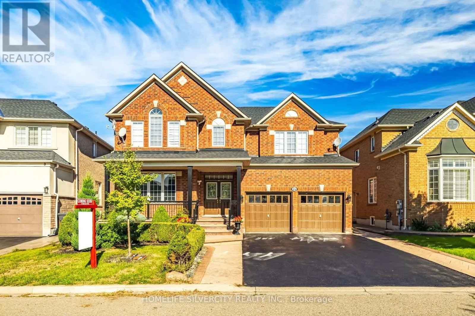 25 VAN HOOF CRESCENT