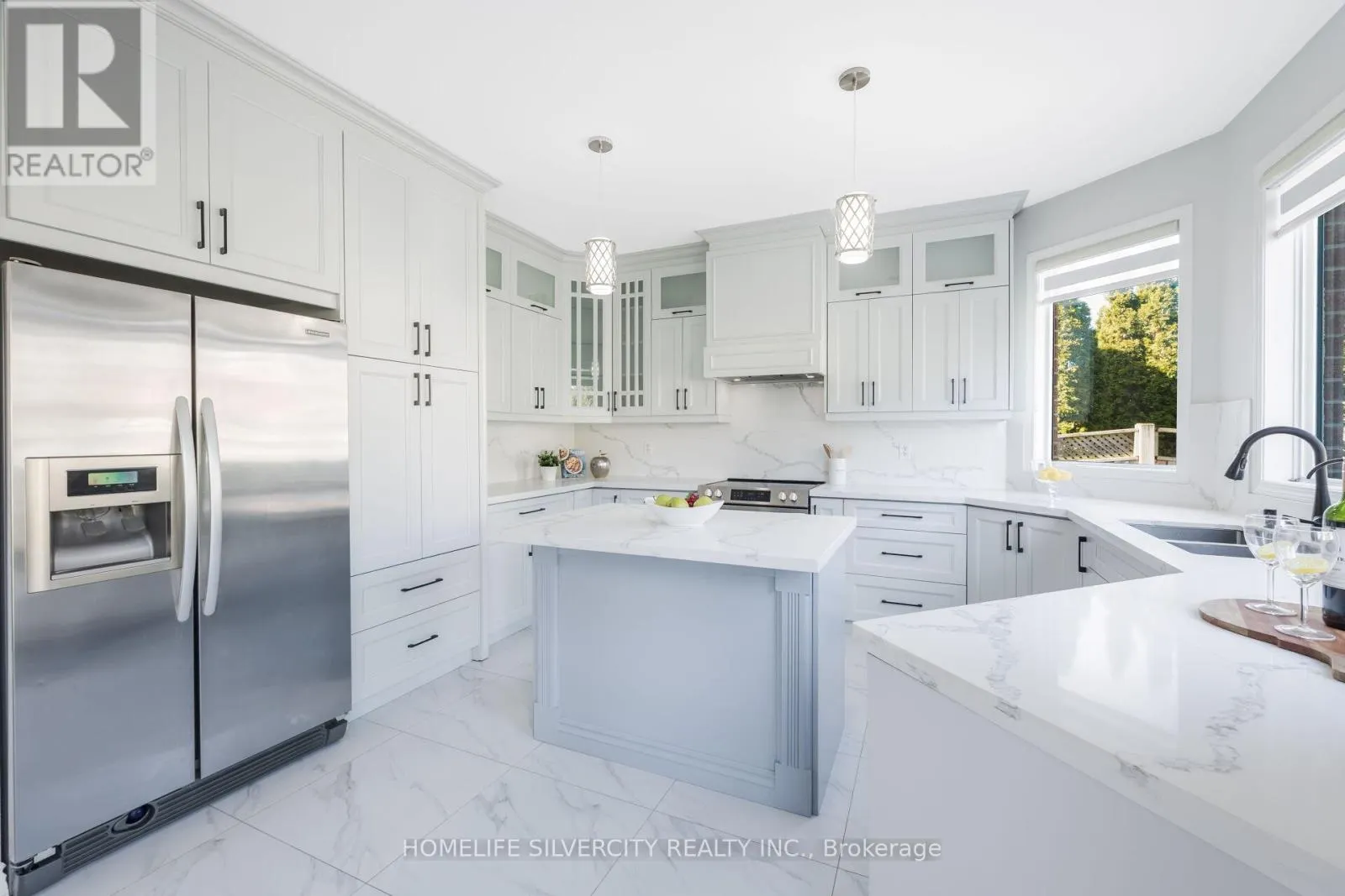 25 VAN HOOF CRESCENT