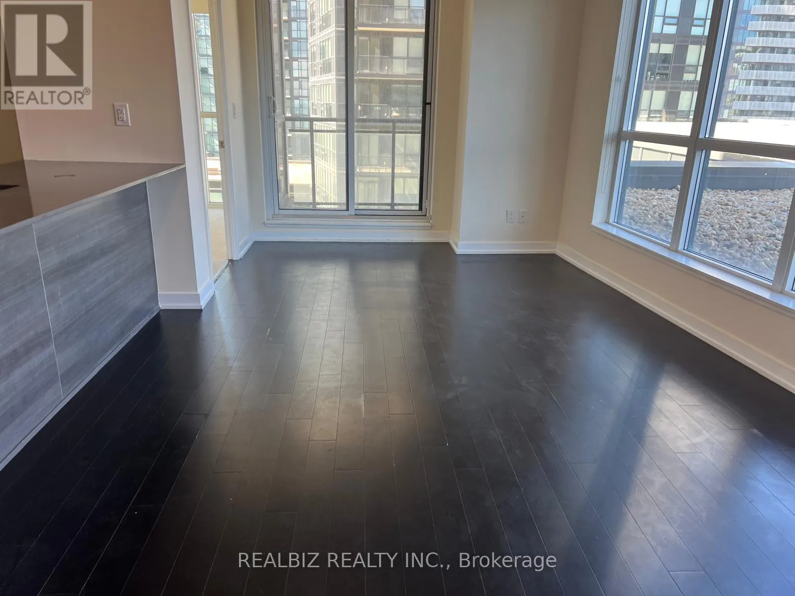 805 - 4011 BRICKSTONE MEWS E