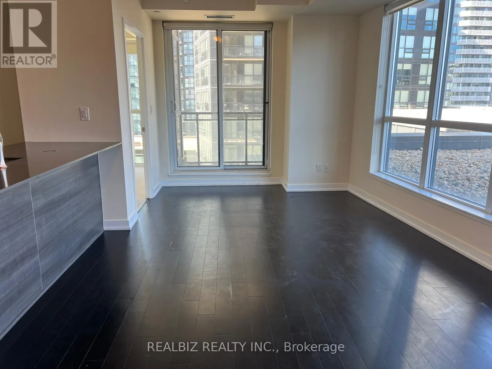 805 - 4011 BRICKSTONE MEWS E