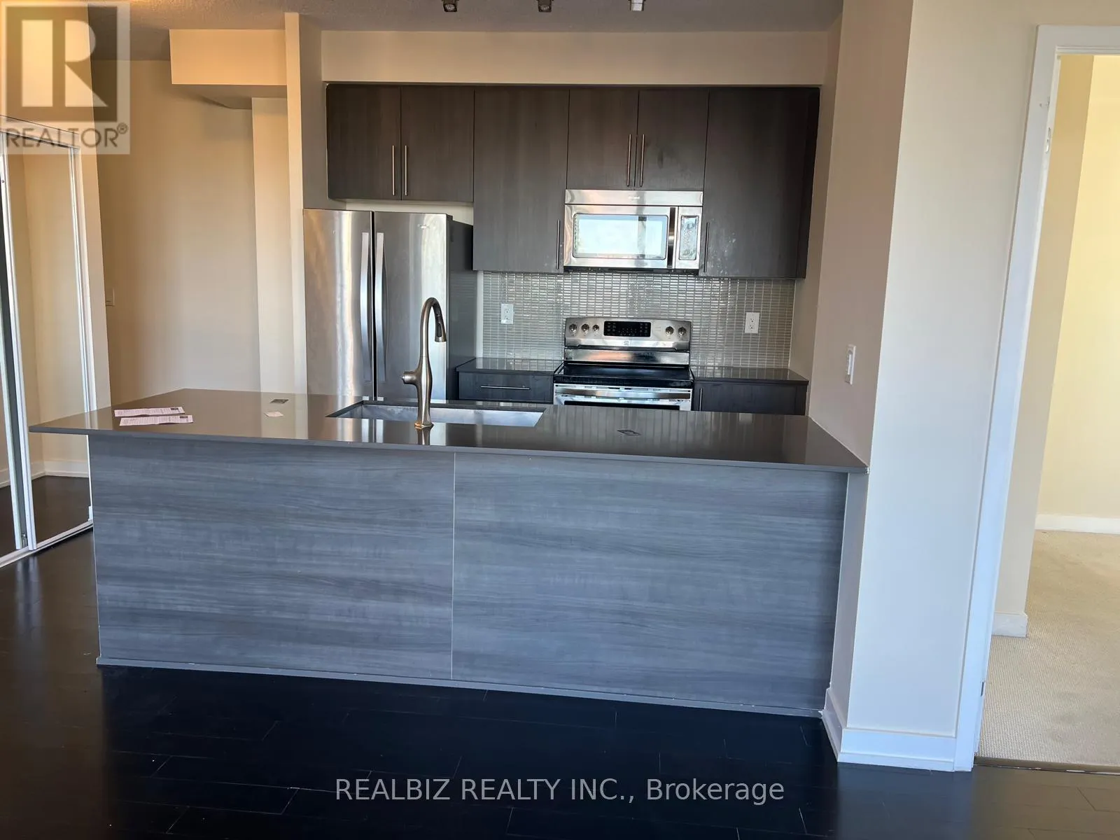 805 - 4011 BRICKSTONE MEWS E
