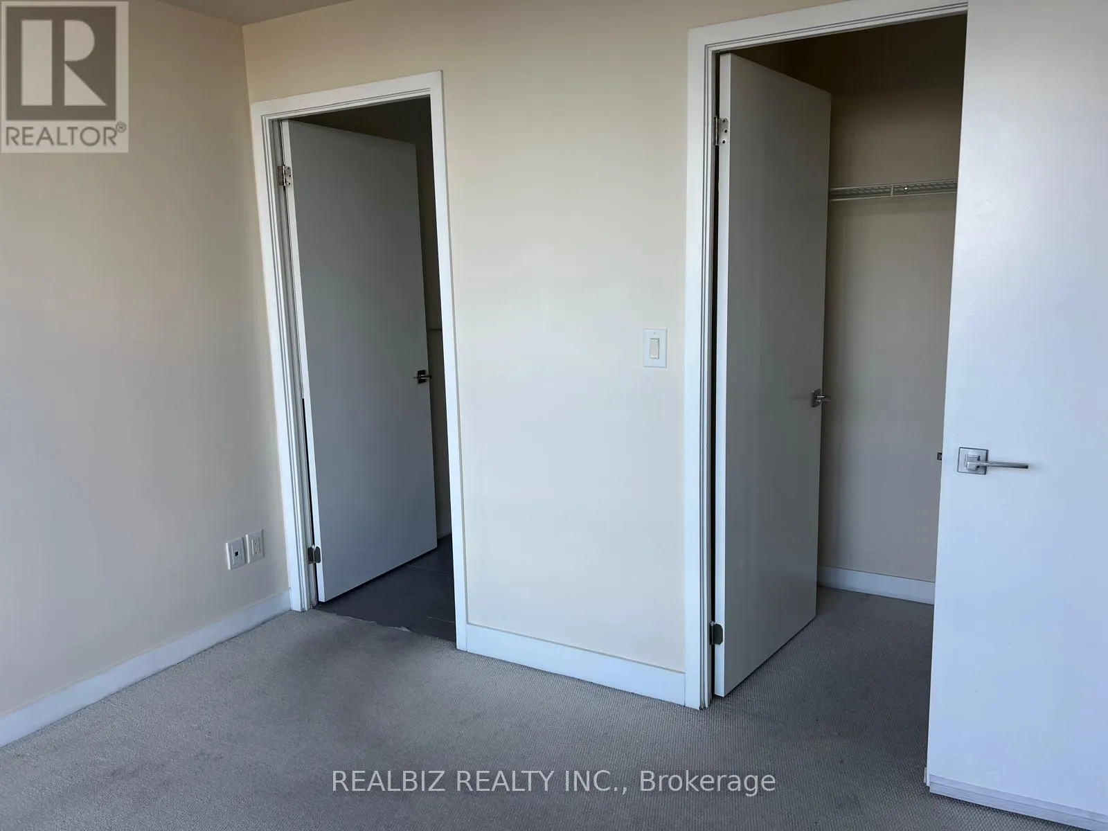 805 - 4011 BRICKSTONE MEWS E