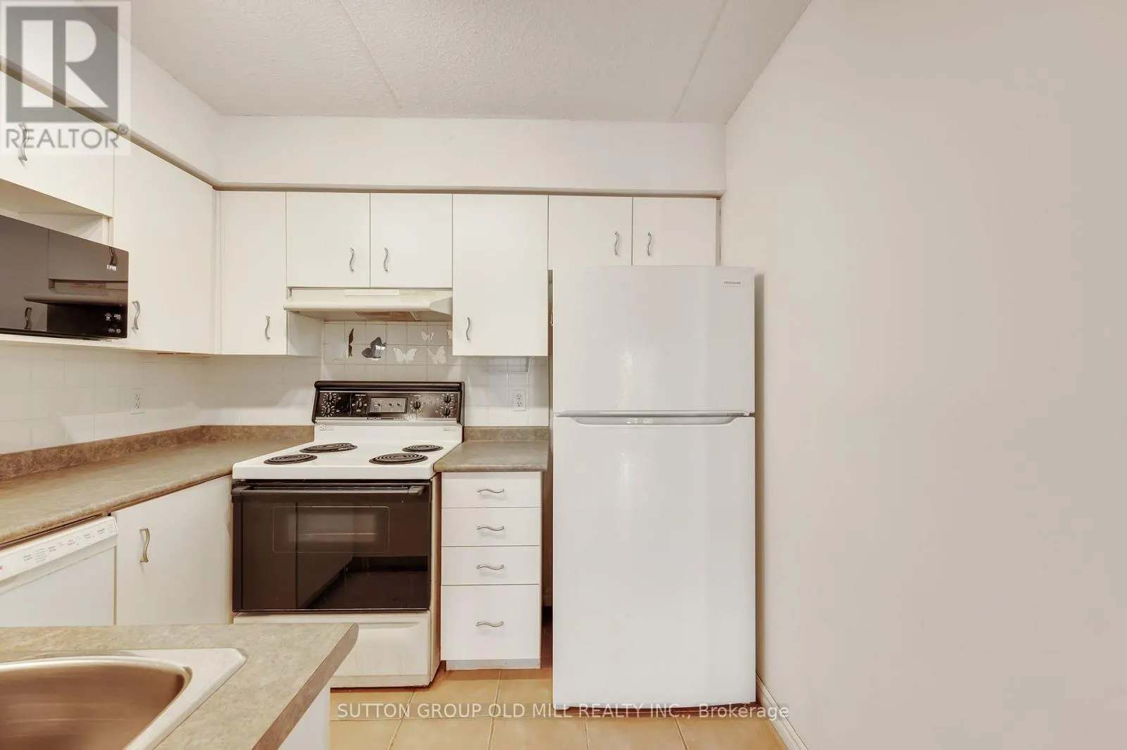 208 - 1470 BISHOPS GATE