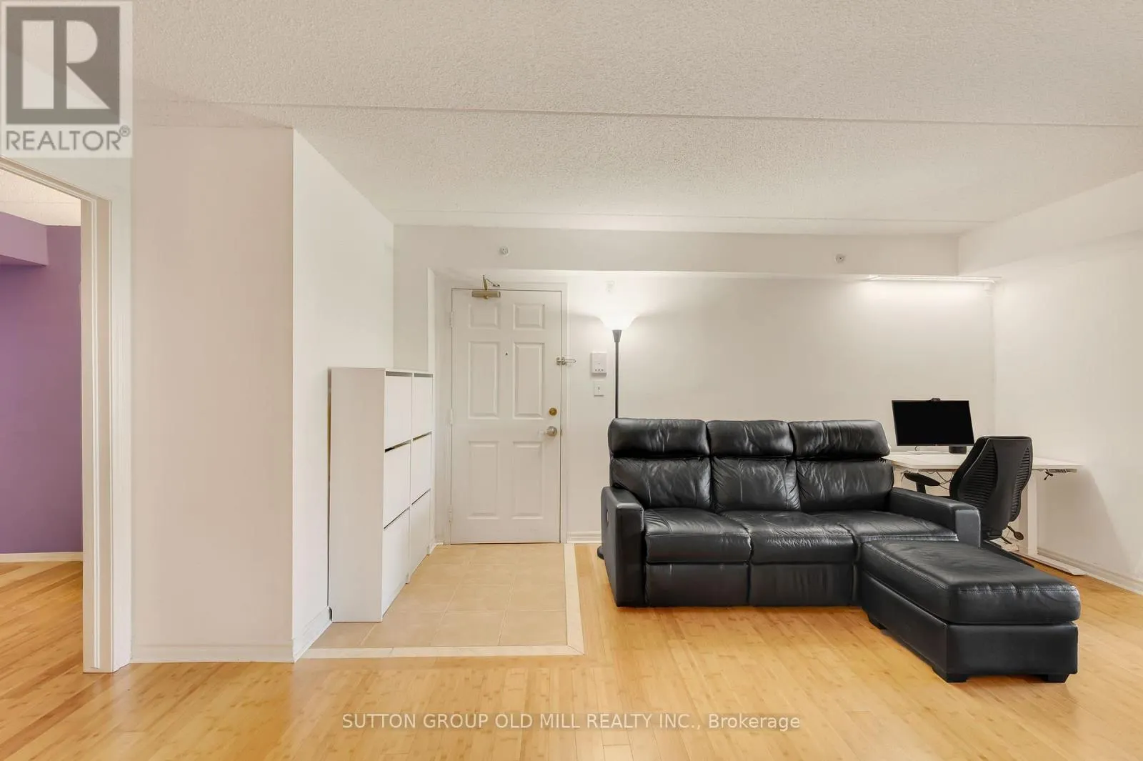 208 - 1470 BISHOPS GATE