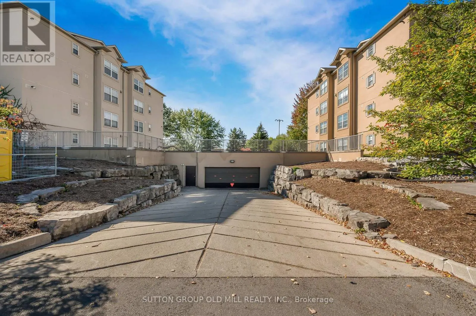 208 - 1470 BISHOPS GATE