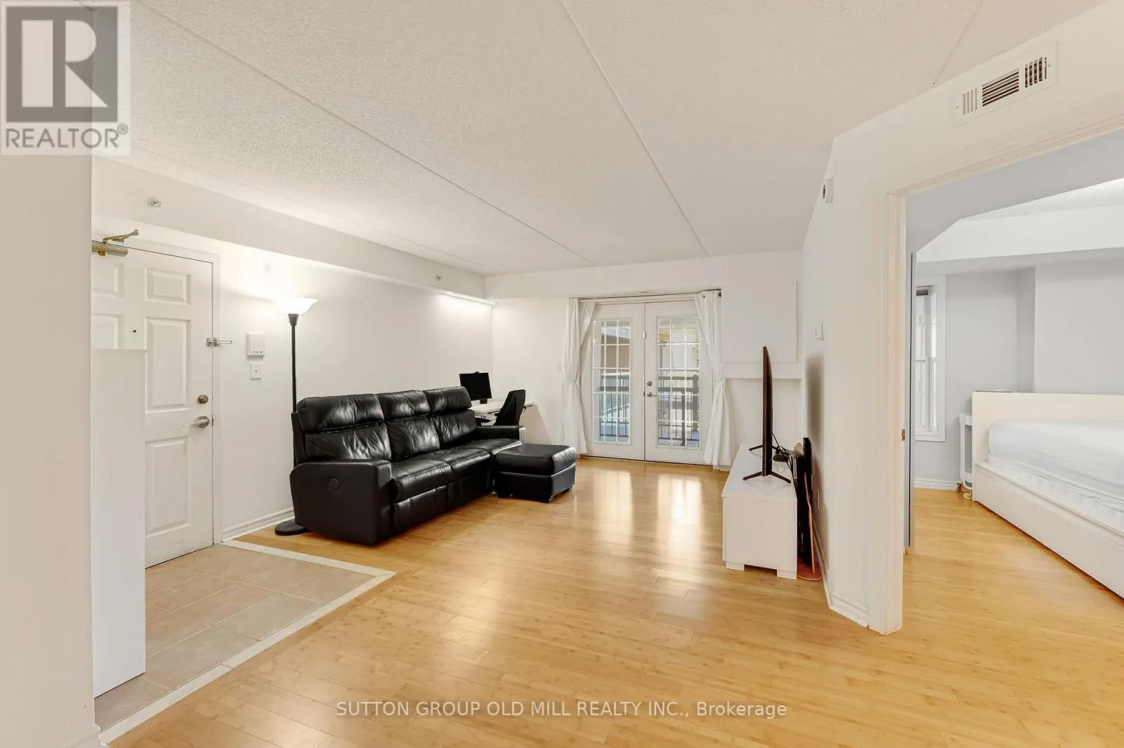 208 - 1470 BISHOPS GATE