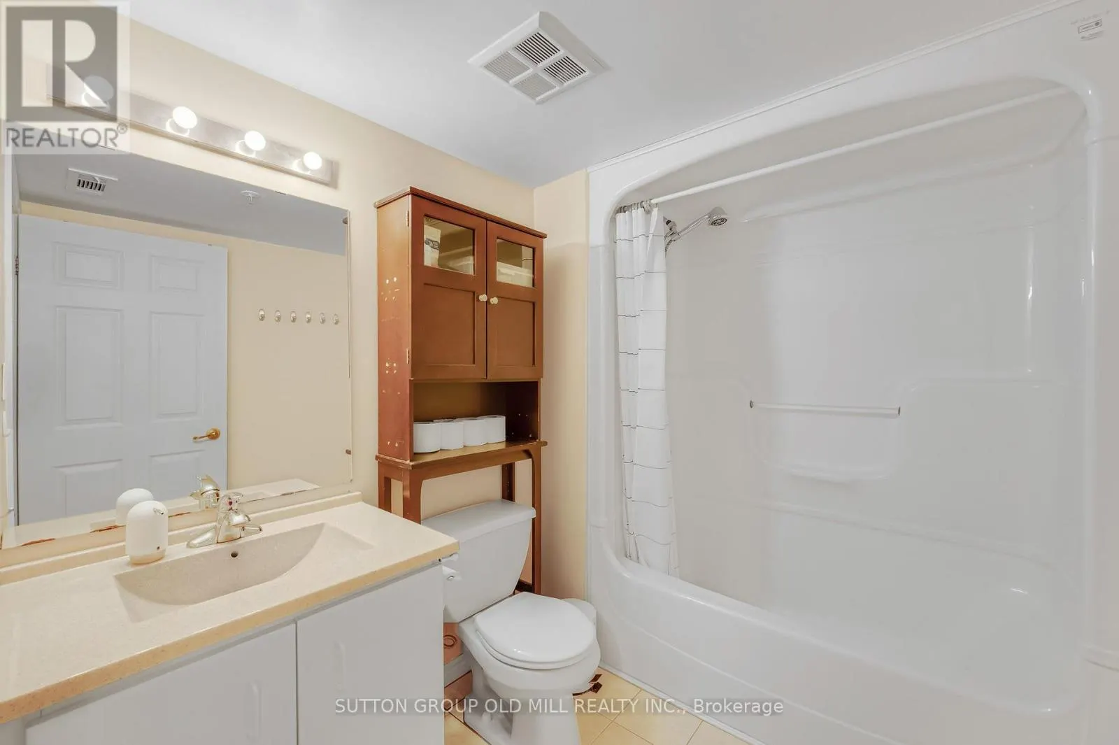 208 - 1470 BISHOPS GATE