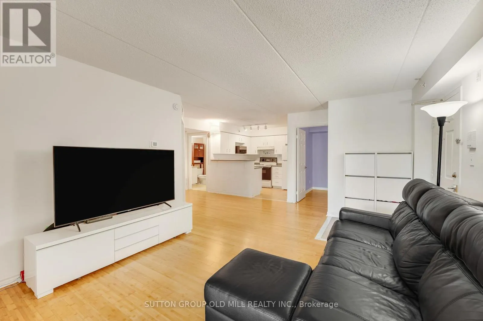 208 - 1470 BISHOPS GATE