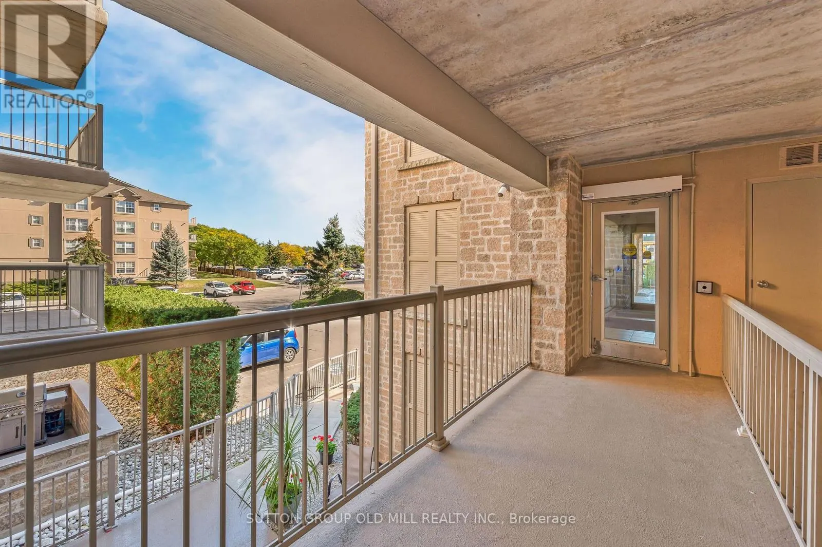 208 - 1470 BISHOPS GATE