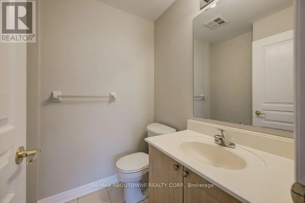403 - 80 PORT STREET E