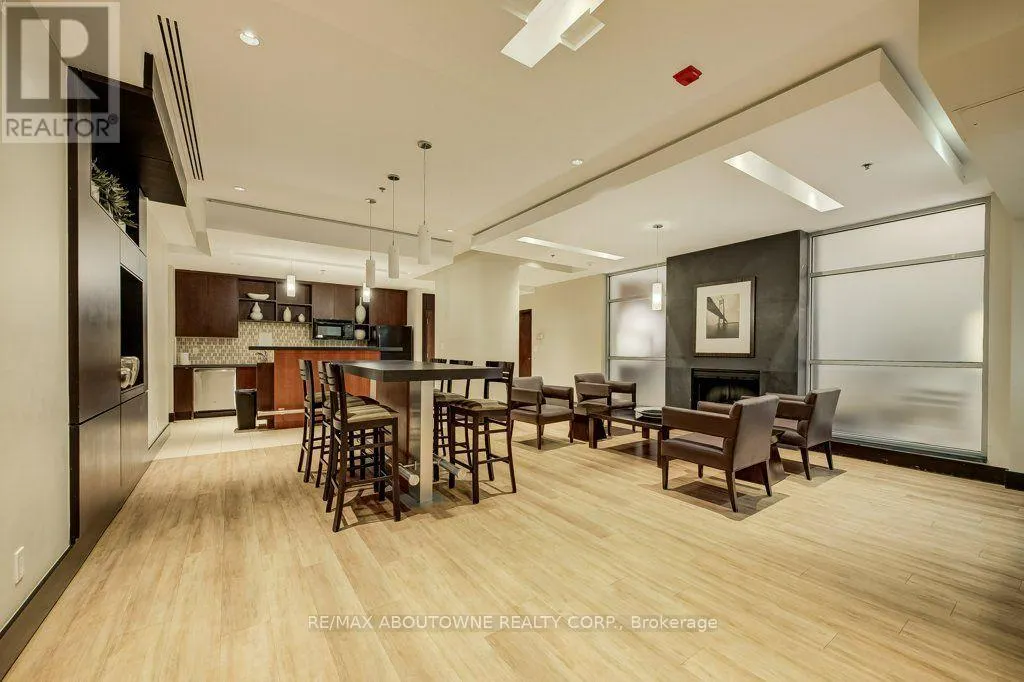 403 - 80 PORT STREET E
