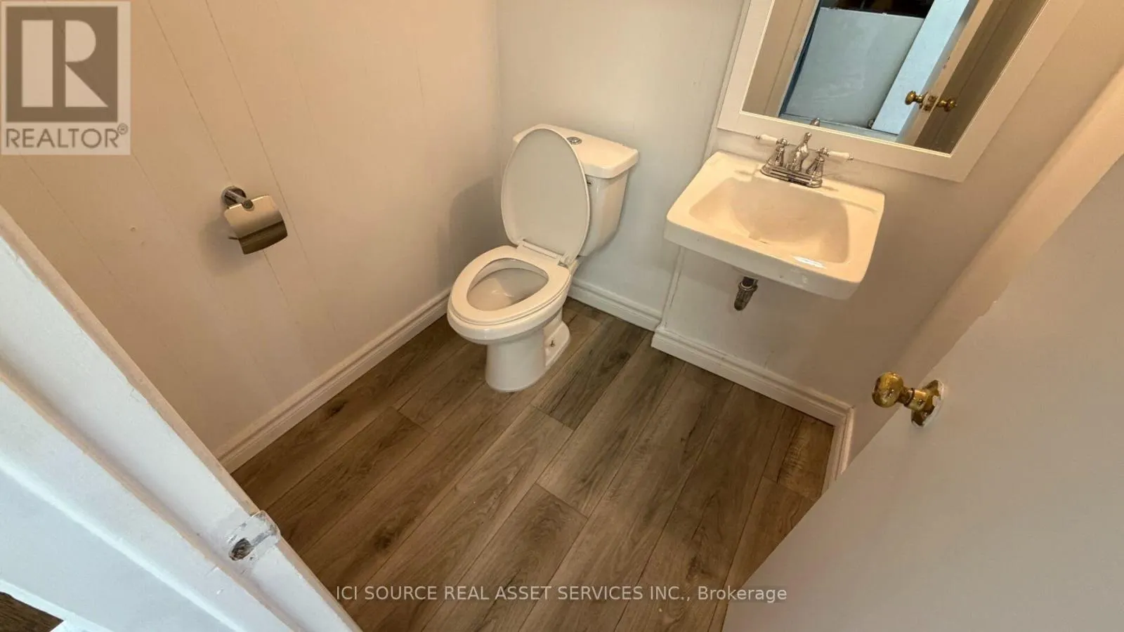 10 - 270 RUTHERFORD ROAD S