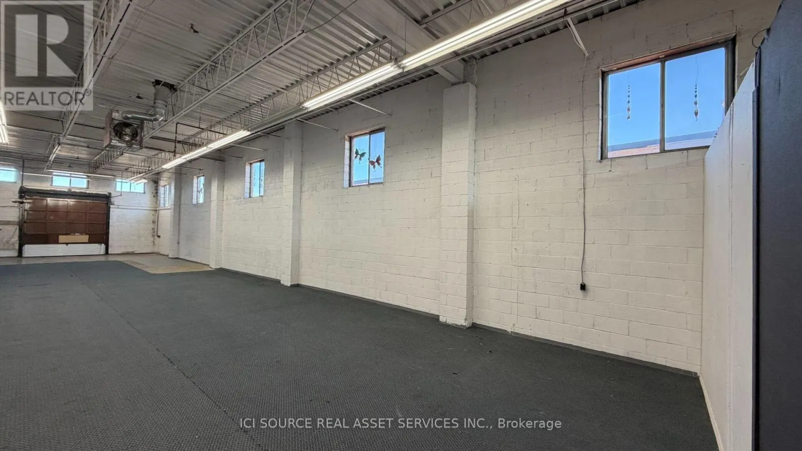 10 - 270 RUTHERFORD ROAD S