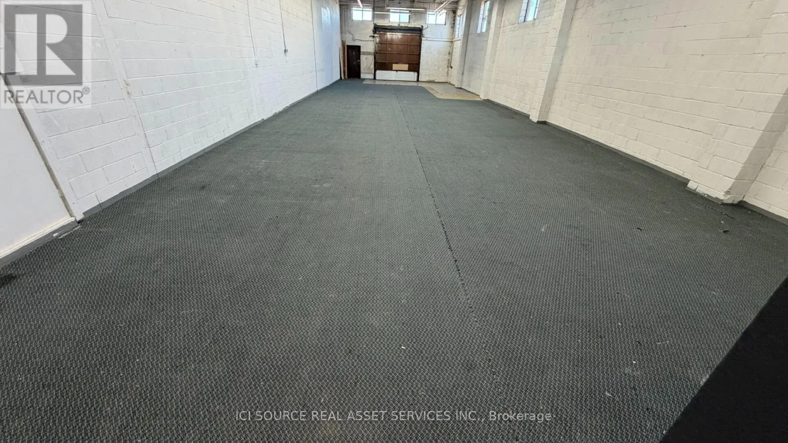 10 - 270 RUTHERFORD ROAD S