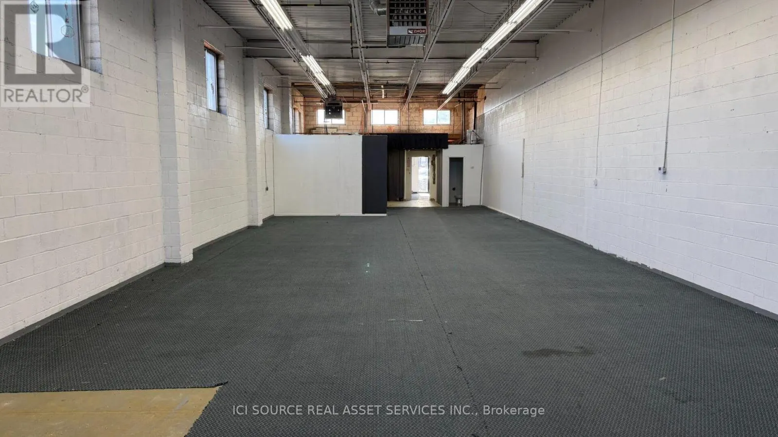 10 - 270 RUTHERFORD ROAD S