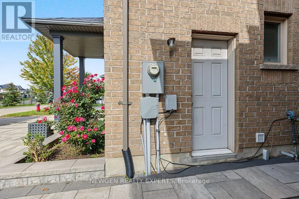 43 LONE ROCK CIRCLE