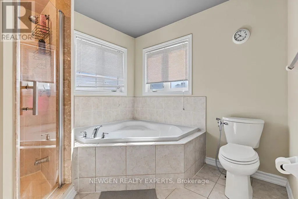 43 LONE ROCK CIRCLE