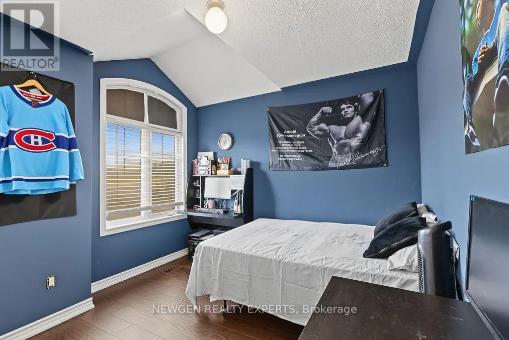 43 LONE ROCK CIRCLE