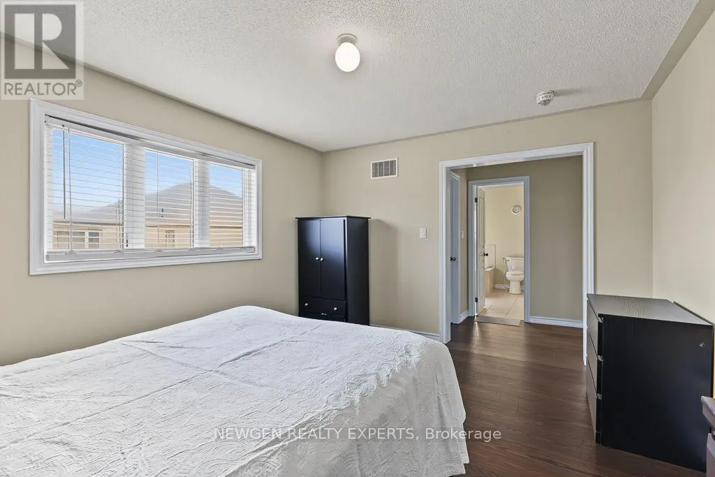 43 LONE ROCK CIRCLE