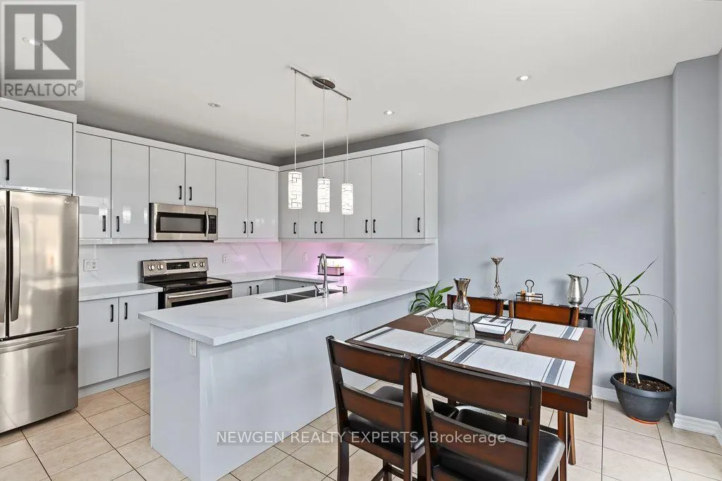 43 LONE ROCK CIRCLE
