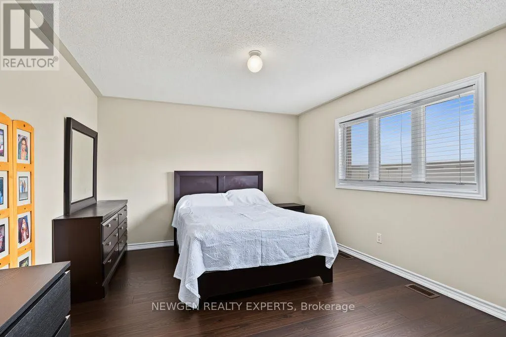 43 LONE ROCK CIRCLE