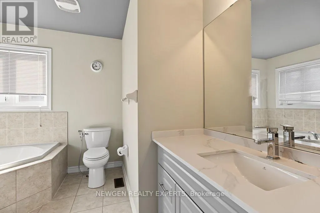 43 LONE ROCK CIRCLE