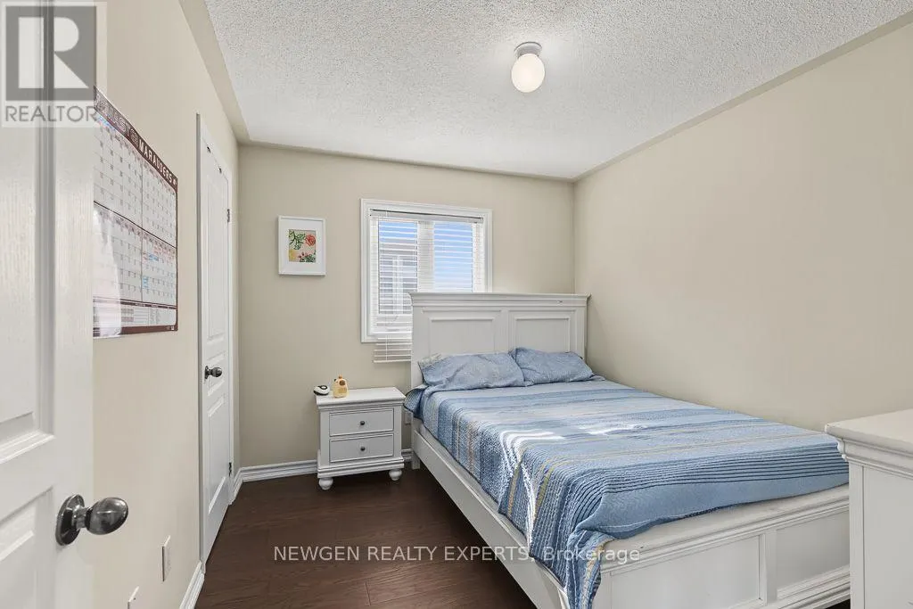43 LONE ROCK CIRCLE