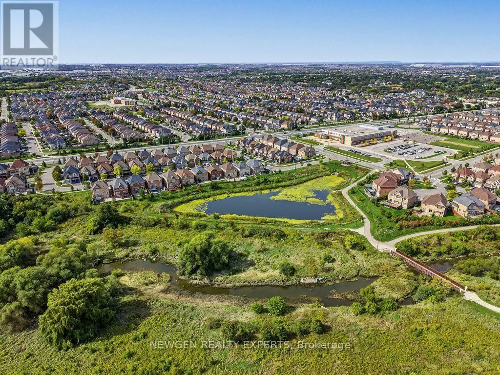 43 LONE ROCK CIRCLE