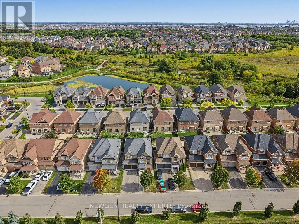 43 LONE ROCK CIRCLE