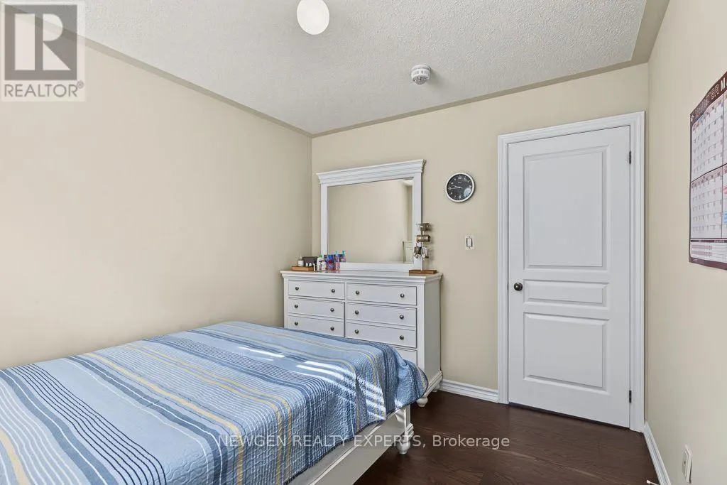 43 LONE ROCK CIRCLE