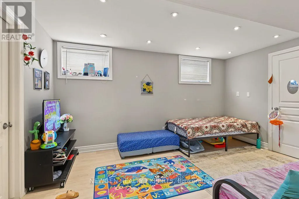 43 LONE ROCK CIRCLE