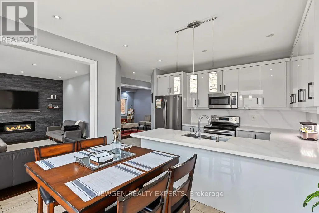 43 LONE ROCK CIRCLE