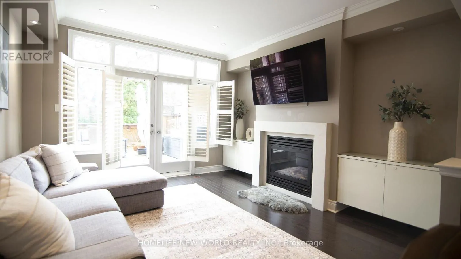 585A OXFORD STREET