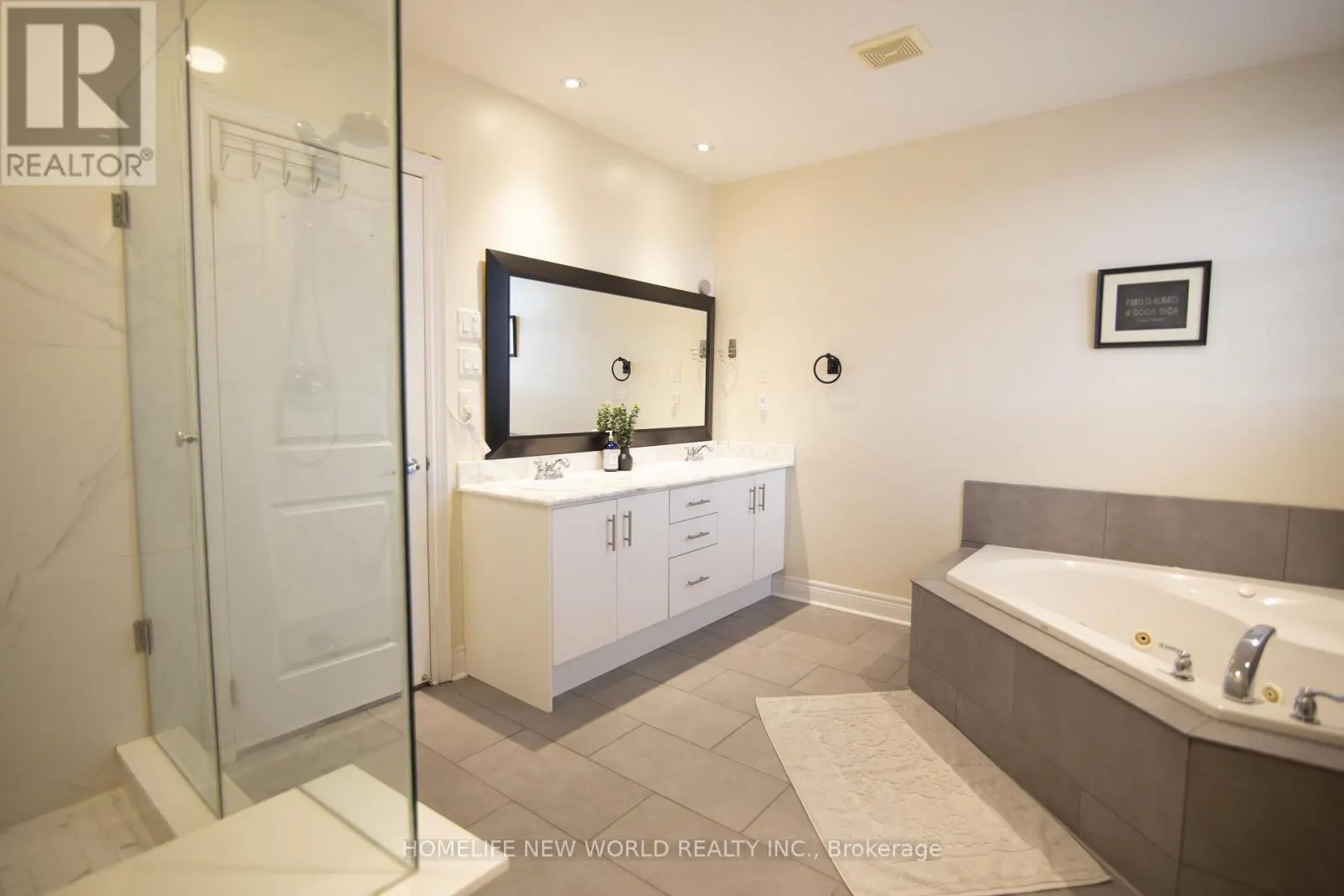 585A OXFORD STREET