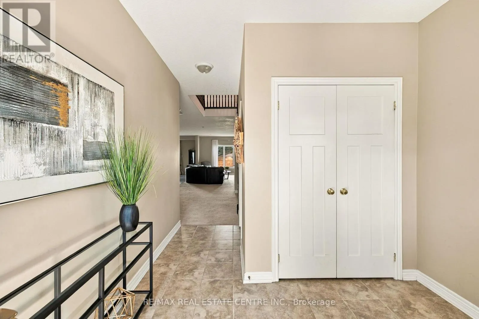 51 LAVERTY CRESCENT
