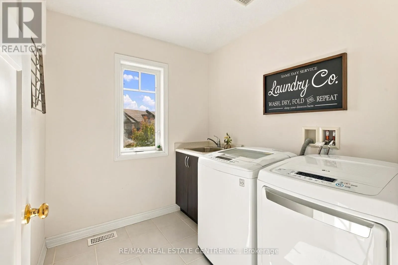 51 LAVERTY CRESCENT