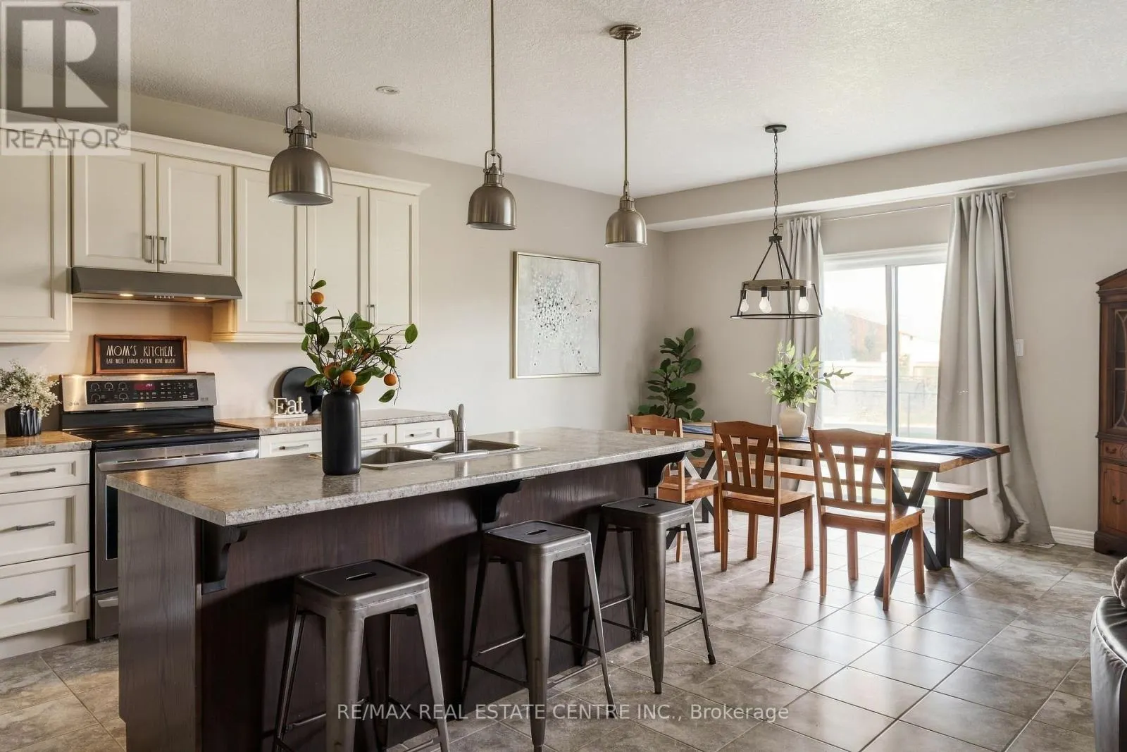 51 LAVERTY CRESCENT