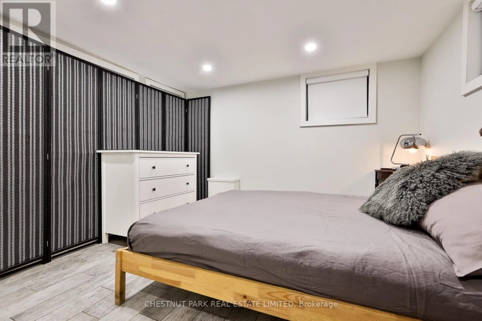 REAR - 95 PARKSIDE DRIVE