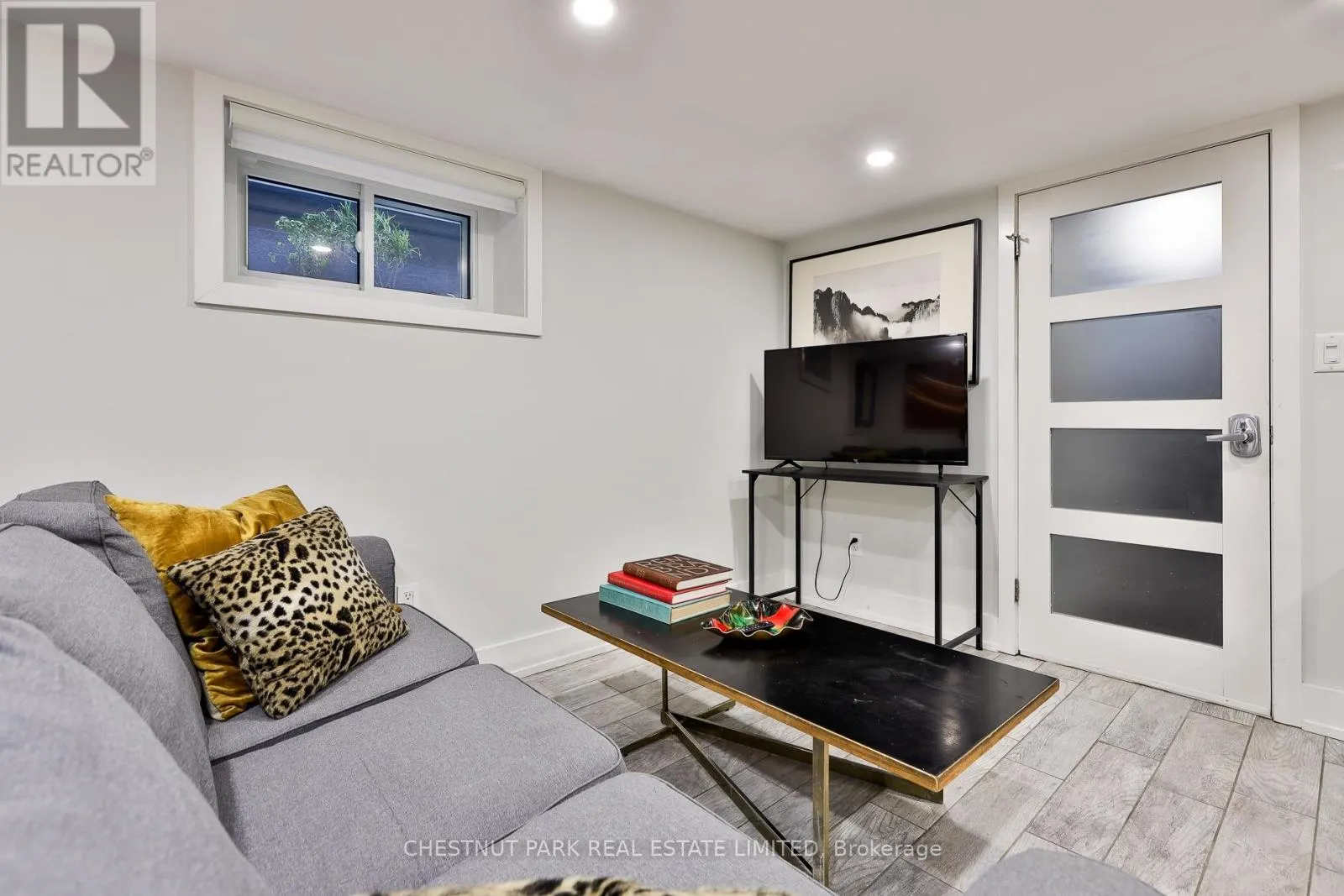 REAR - 95 PARKSIDE DRIVE