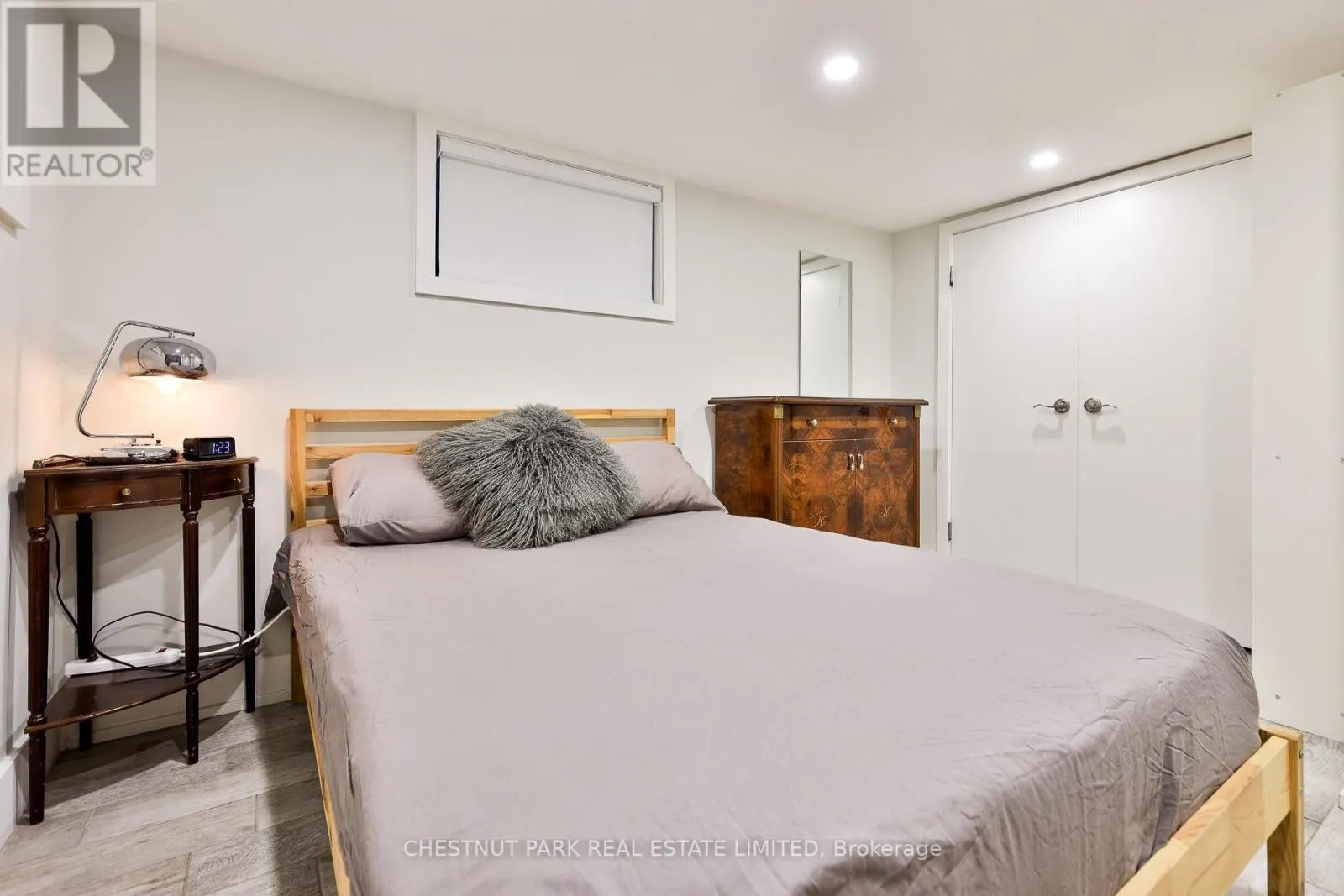 REAR - 95 PARKSIDE DRIVE