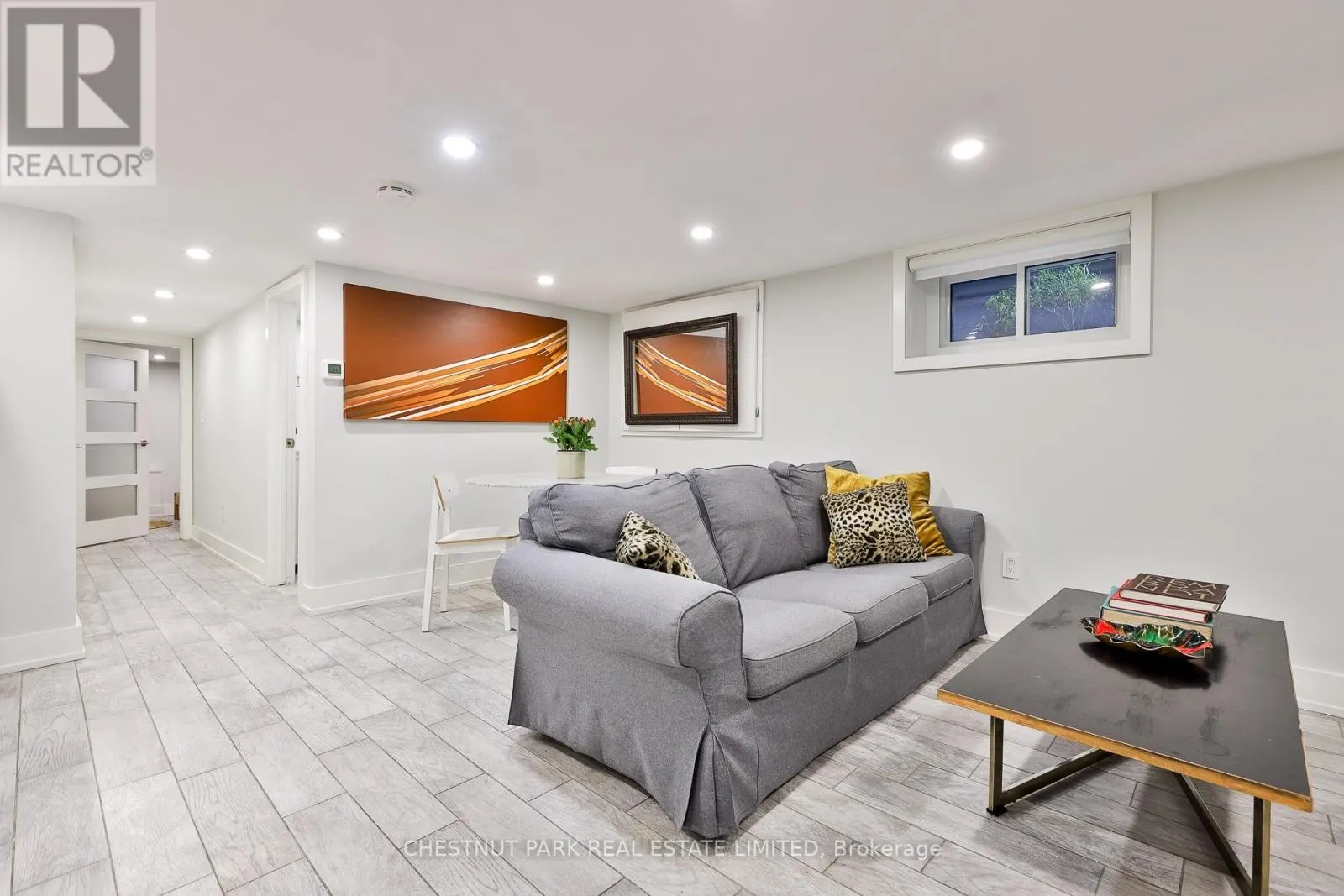 REAR - 95 PARKSIDE DRIVE