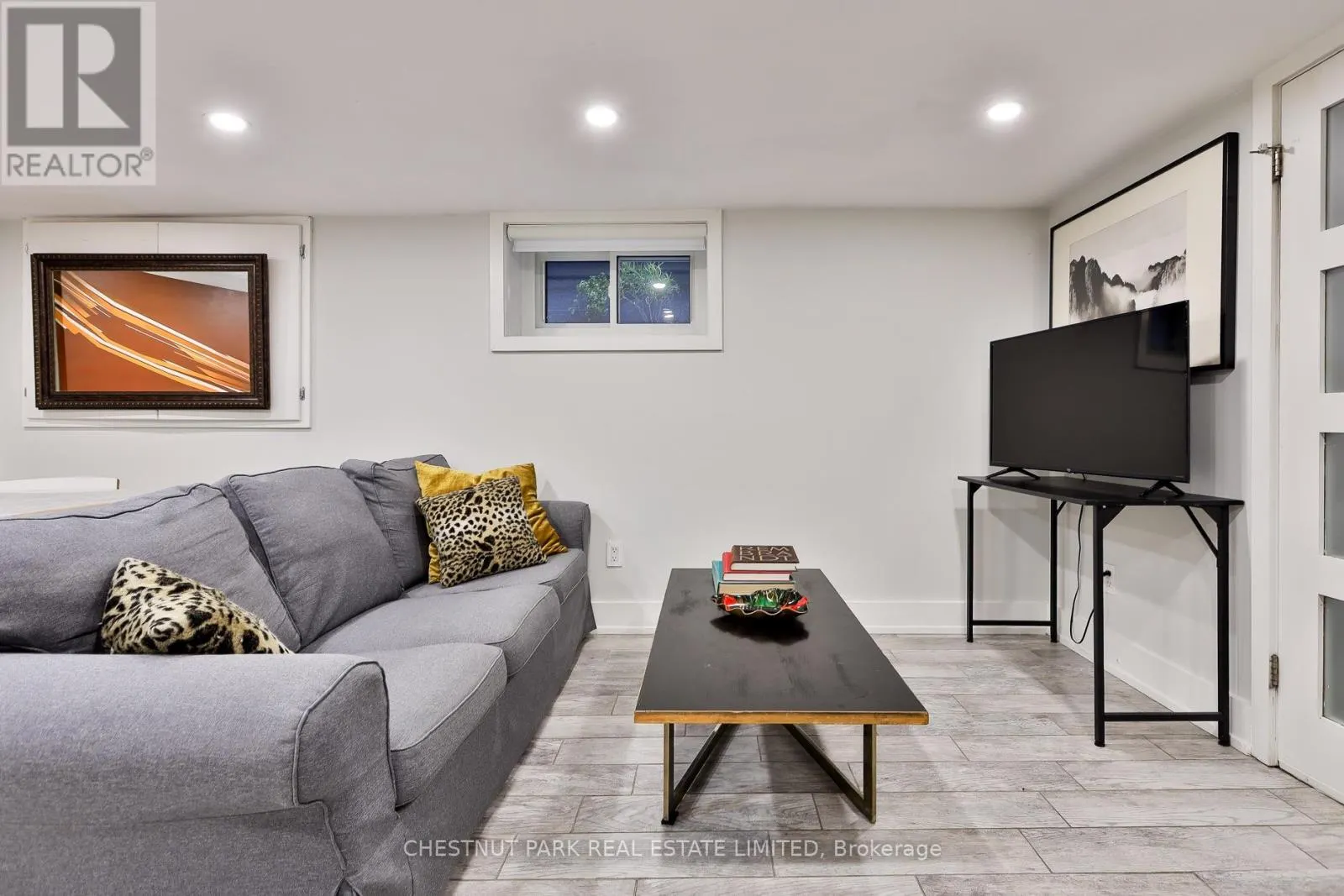 REAR - 95 PARKSIDE DRIVE